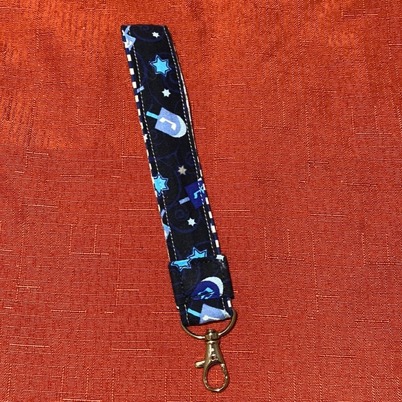 Dreidel Wristlet Keychain - Picture 3 of 5
